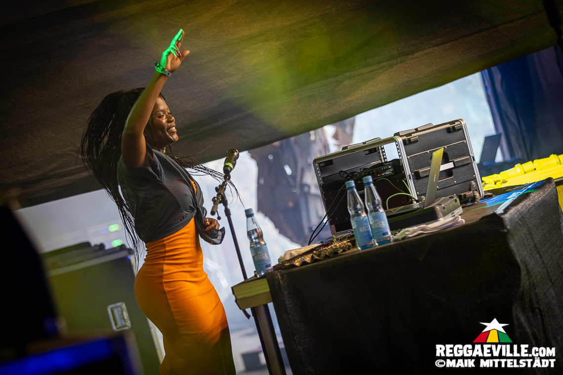 Cherokee au Reggae Jam Festival 2026 avec Bazil